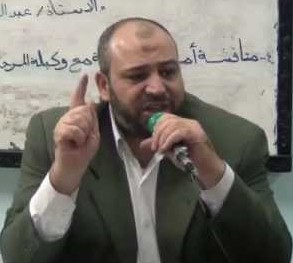 الصراع بين صقور وذئاب