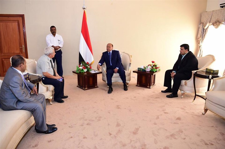 المشهد السياسي: