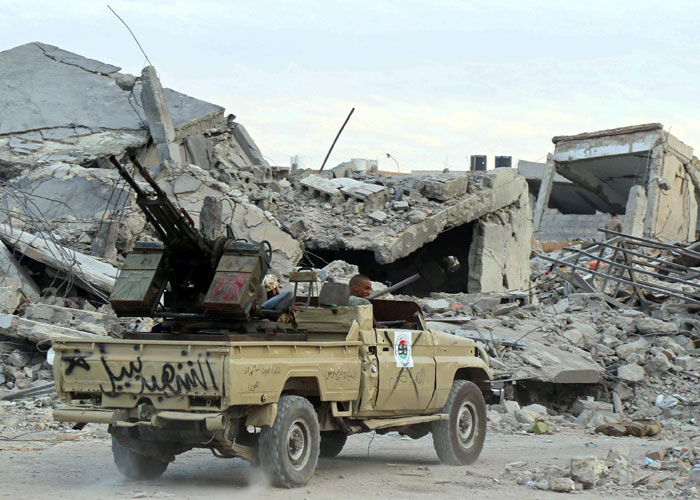 'أخونة' الأزمة الليبية
