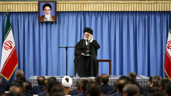 خامنئي يهاجم ترامب