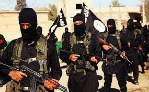 «داعش» يجبر أطفالاً