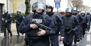 شرطة فرنسا ترفع حالة