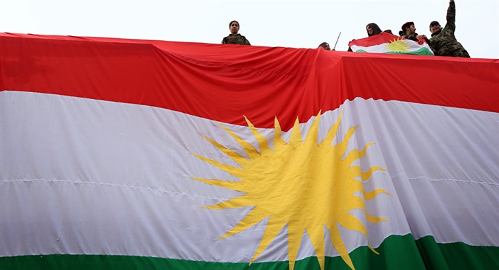 رفع علم إقليم كردستان