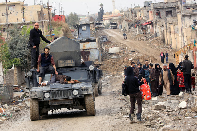 مع اقتراب تحرر المدينة