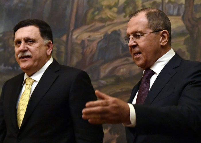 بعد مطالبة السراج