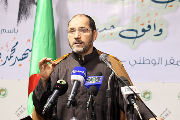 تهديد بالاستقالة