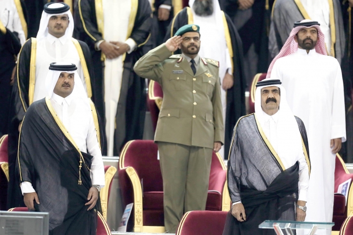 قطر فى عزلة بسبب