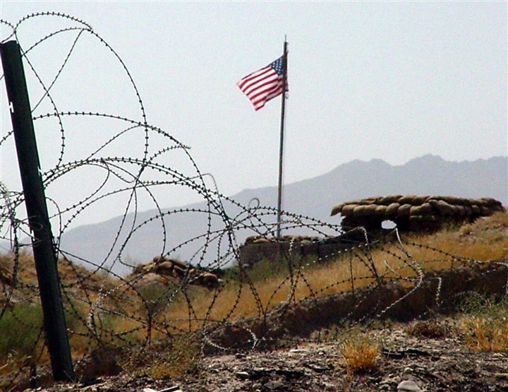 قواعد أمريكية فى