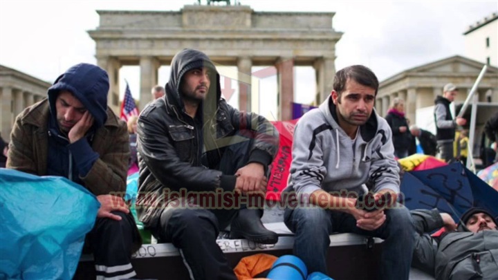 اللاجئون فى انتظار