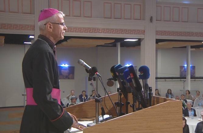 رافضين اجراءات الحكومة