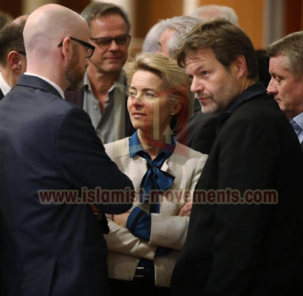 ميركل في موقف محرج..