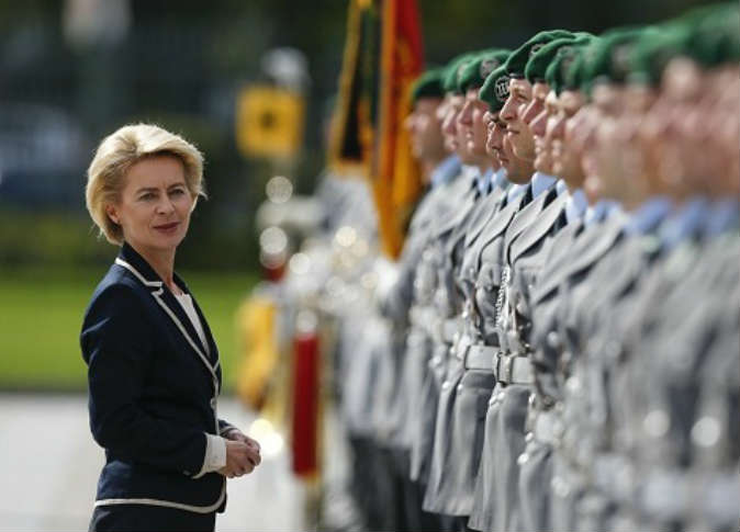 ميركل تنتهى من تسمية