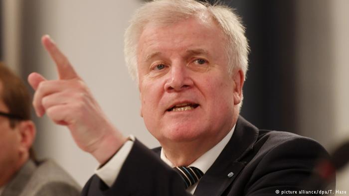 تحقيقات بشأن الفساد