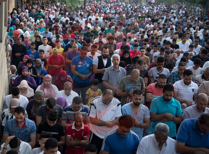 عدسة المرجع في صلاة