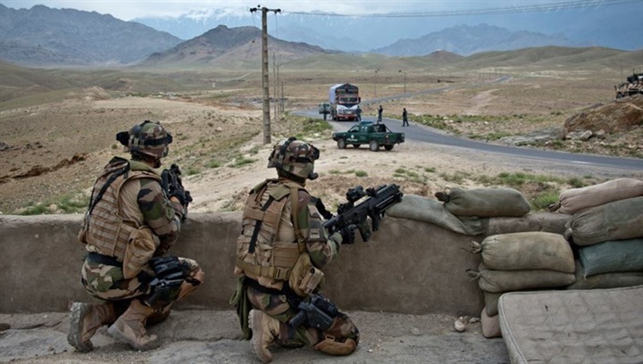 قوات أفغانية تشتبك