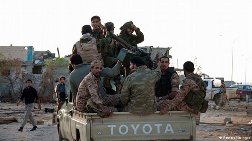 الجيش الليبي يلاحق