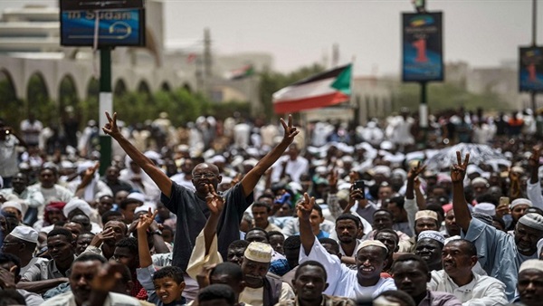ثورة السودان تطيح