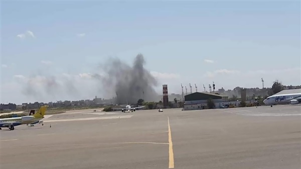 قصف عشوائي يطال مطار