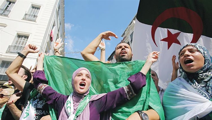 «إخوان» الجزائر يتجنبون