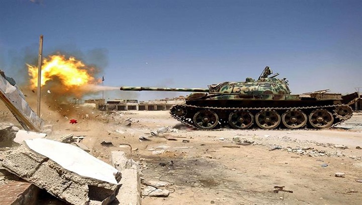 الجيش الليبي يدمّر