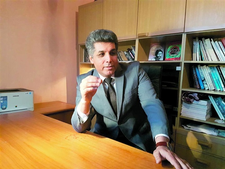 بعد تأييده المعارضة