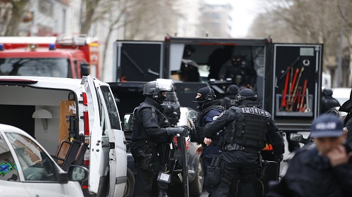 فرنسا..مقتل شرطية
