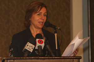 الكاتبة الصحفية رنا