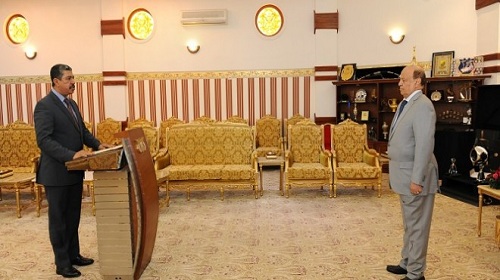 الحكومة تحت الحصار