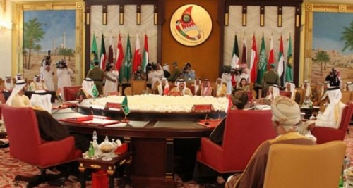 رغم الإعلان الدستوري