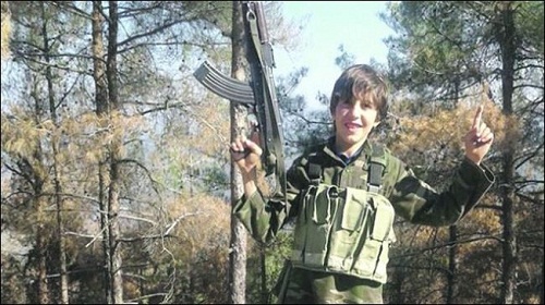 القاعدة وتجنيد الأطفال