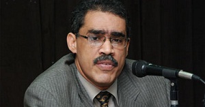 الكاتب ضياء رشوان