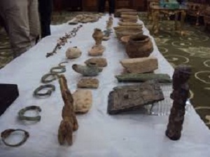 3- بيع الآثار: