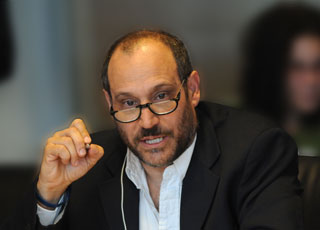 الصحفي الأميركي فرح