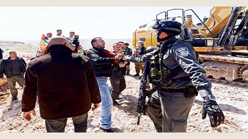 فلسطيني يدهس 7 جنود