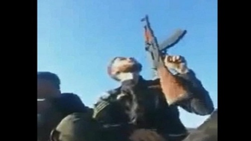 داعش يفجر جندي أثناء