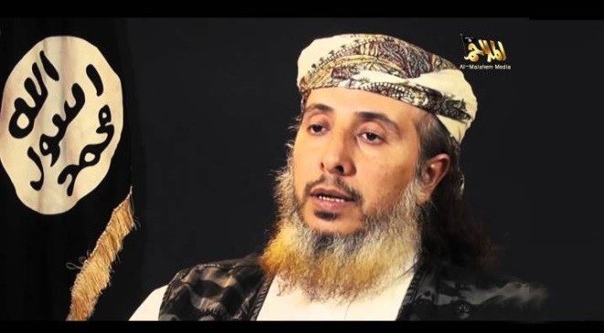 القاعدة في مرمي القصف