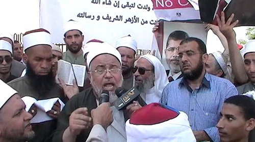 معركة جديدة بين المؤسسة