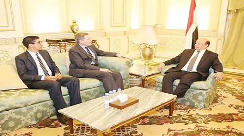 هادي يجدد تمسك الشرعية