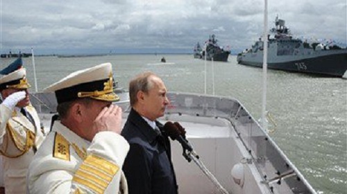 خبراء أمريكيون يقرءون