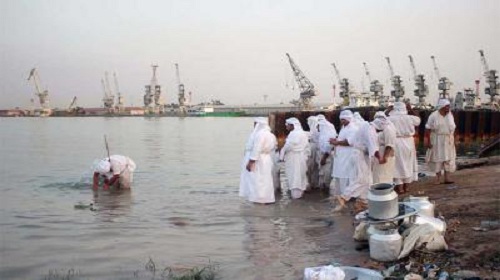 عقد من الاضطهاد: