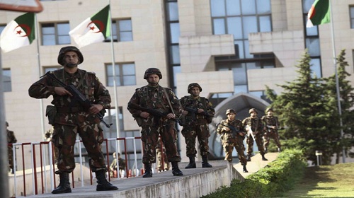 الجزائر أمام ضغوط