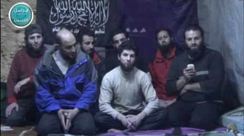 16 عسكريًّا حرًّا