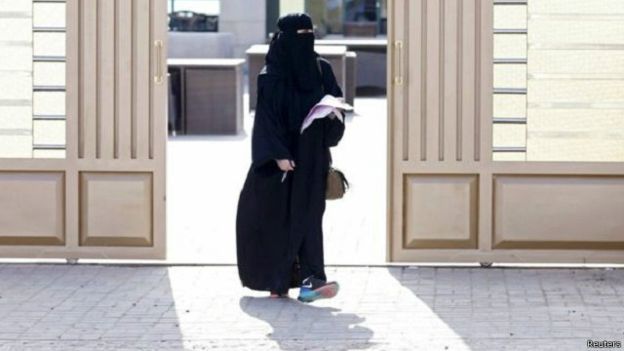 17 امرأة سعودية يحطمن