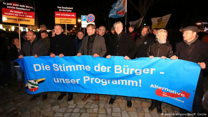 اللاجئون محل جدل