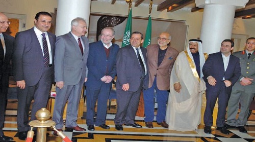 الكويت وقطر تطلبان