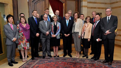 مساعٍ لاعتماد الحكومة