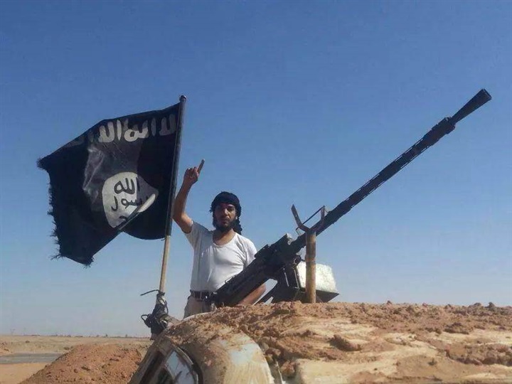 ملاحقة قيادات داعش