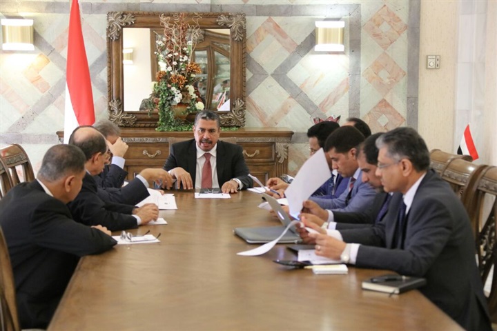 المشهد السياسي: