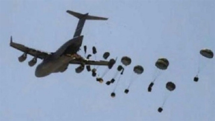 اسقاط المساعدات بالطائرة