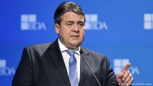 بين رفض داخلي وتأييد